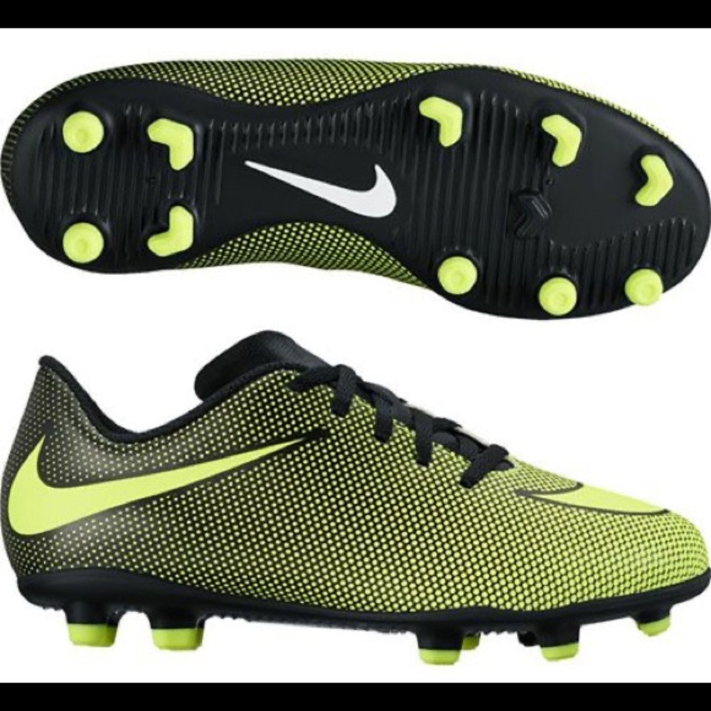 Nike Bravata II FG soccer cleats sz 2Y ⚽️ neon yellow/black